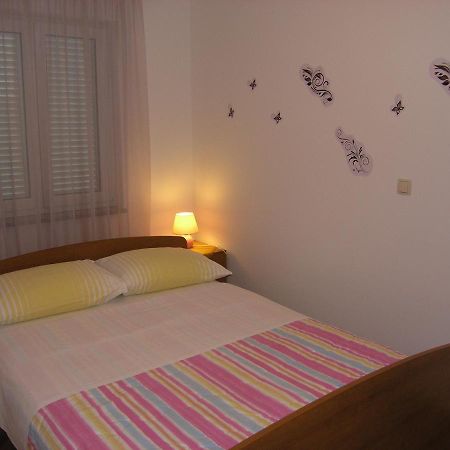 Apartments Biljana For Relaxing Holidays In Baska Exterior foto