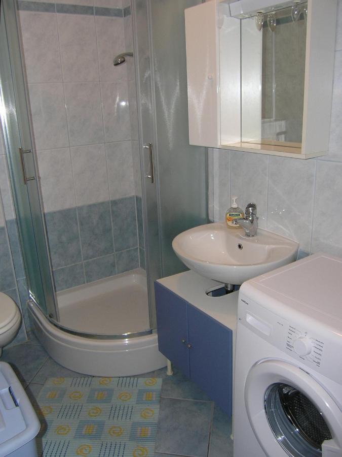 Apartments Biljana For Relaxing Holidays In Baska Exterior foto